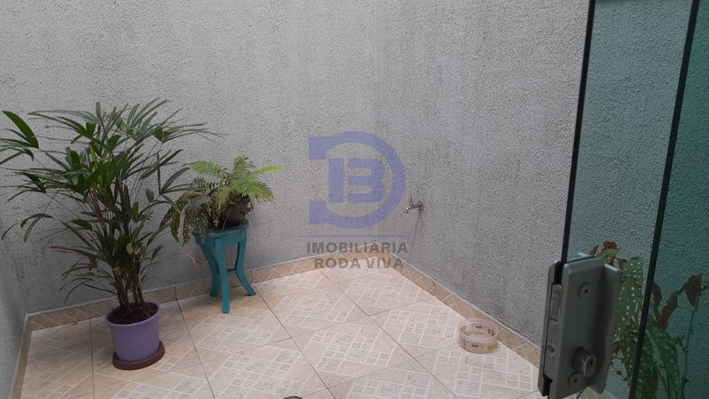 Sobrado com 03 suítes e duas vagas jardim tres marias