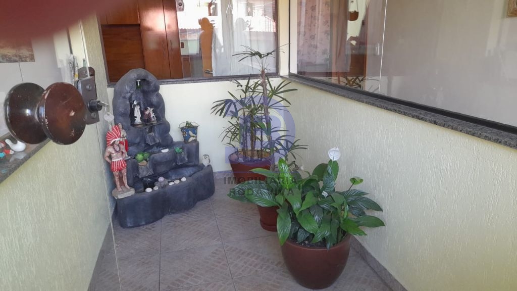 Sobrado 05 dormitórios e piscina aquecida na vila granada