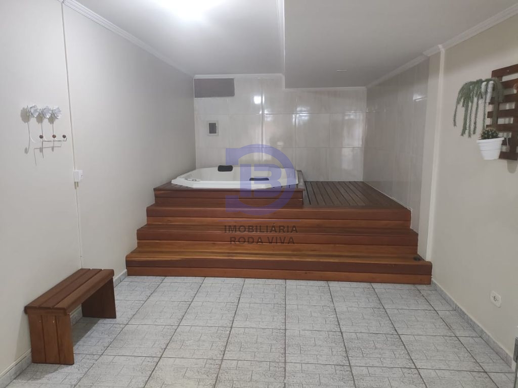 Sobrado próximo ao metro guilhermina-esperança com 03 dormitórios