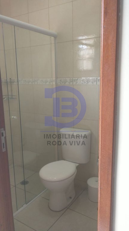 Sobrado próximo ao metro guilhermina-esperança com 03 dormitórios