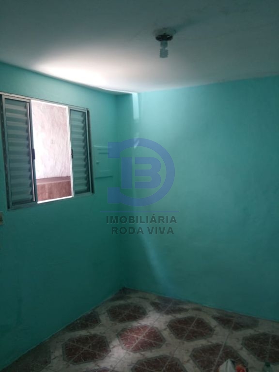 Terreno de 06 x 25 com 2 casas na parada xv