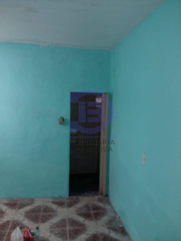 Terreno de 06 x 25 com 2 casas na parada xv