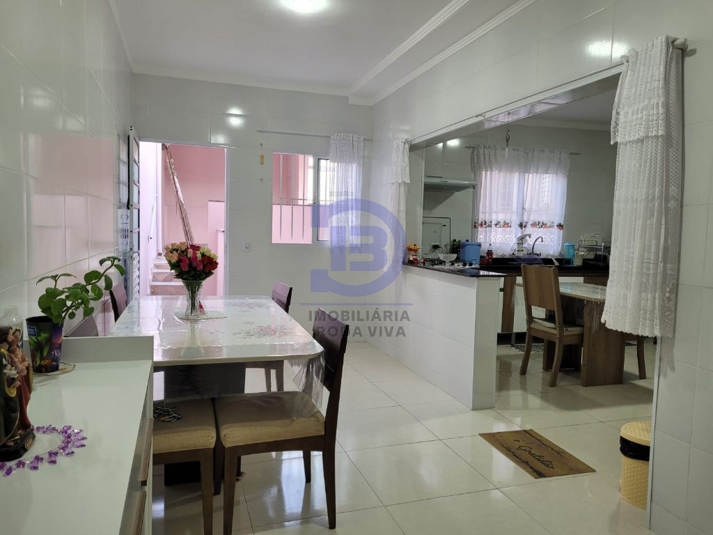 Casa térrea com edícula no centro da ponte rasa - terreno de 10 x 23