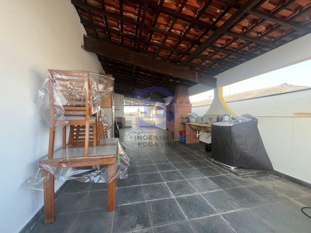 Sobrado na vila ré com 04 dormitórios sendo 01 suíte - toda 