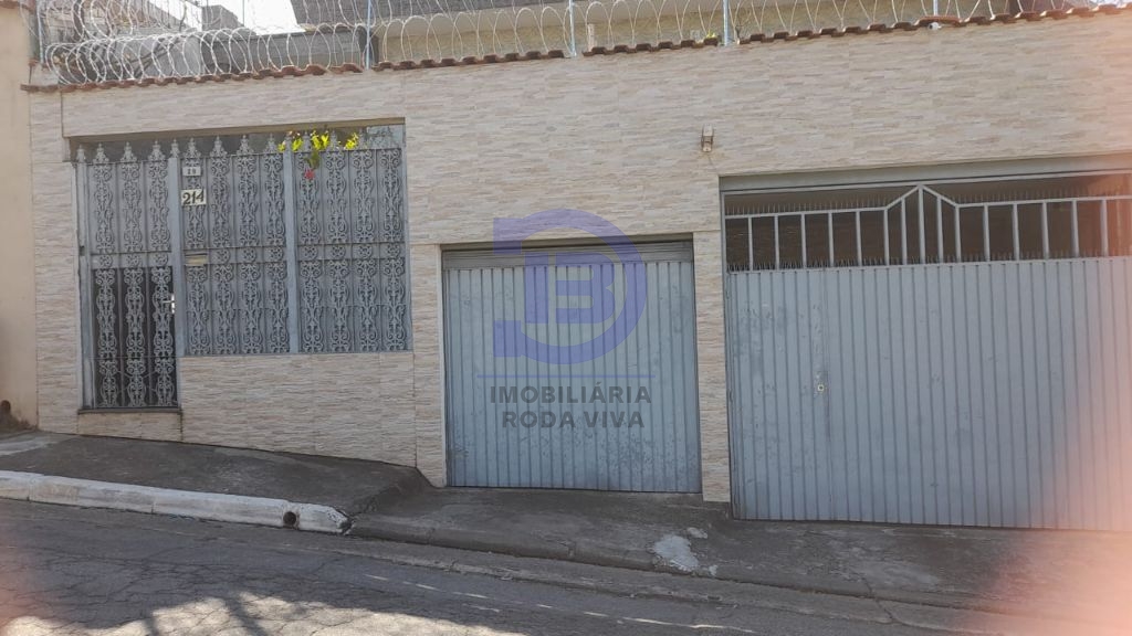 Casa assobradada com 5 dormitórios e edícula