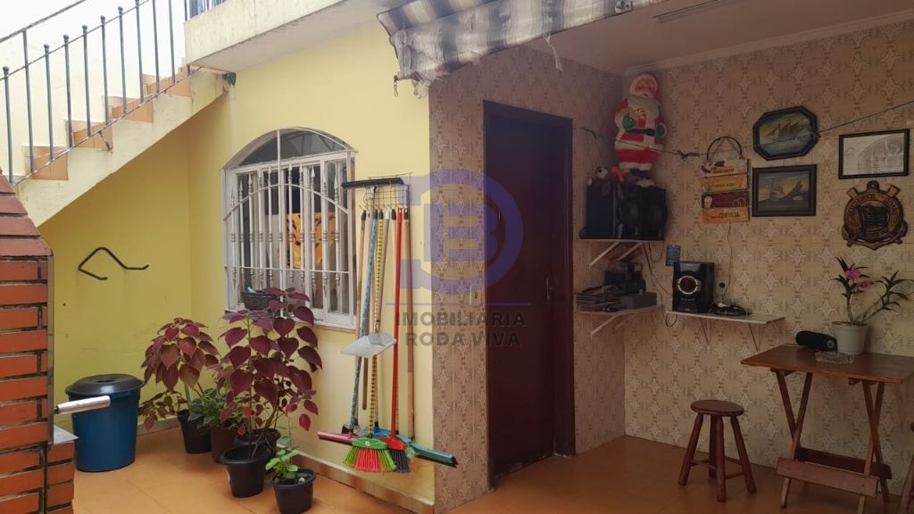 Sobrado 02 dormitórios , 2 vagas próximo a amplo comercio e as estações de metro guilhermina-esperança e patriarca.