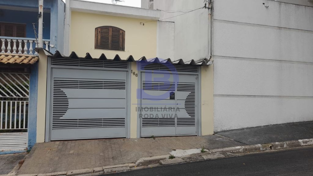 Sobrado 02 dormitórios , 2 vagas próximo a amplo comercio e as estações de metro guilhermina-esperança e patriarca.