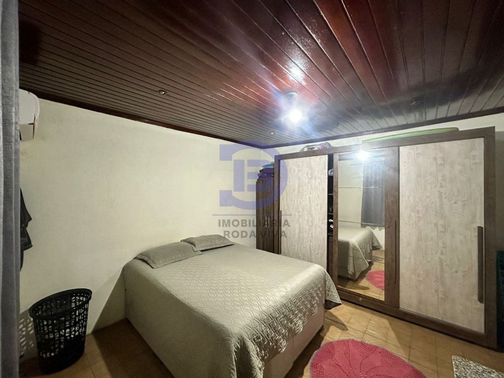 Oportunidade!!! baixou o valor!!! casa térrea a 100 metros do metro guilhermina-esperança - 02 dormitórios e 02 vagas vale a pena conhecer!!!
