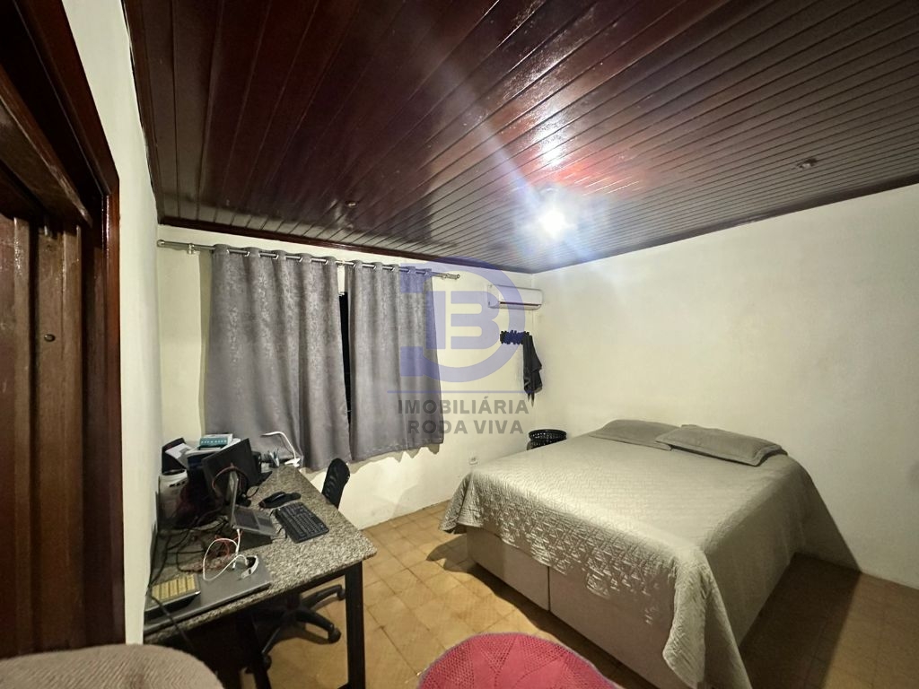 Oportunidade!!! baixou o valor!!! casa térrea a 100 metros do metro guilhermina-esperança - 02 dormitórios e 02 vagas vale a pena conhecer!!!