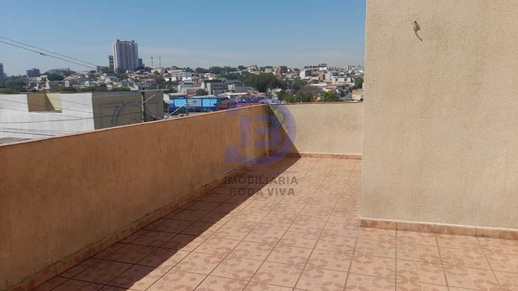 Casa 03 dormitórios e 2 vagas - entre o metro guilhermina e patriarca