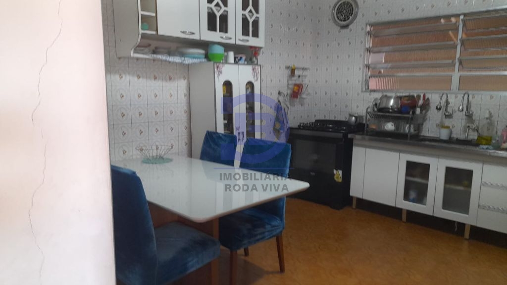 Casa 03 dormitórios e 2 vagas - entre o metro guilhermina e patriarca