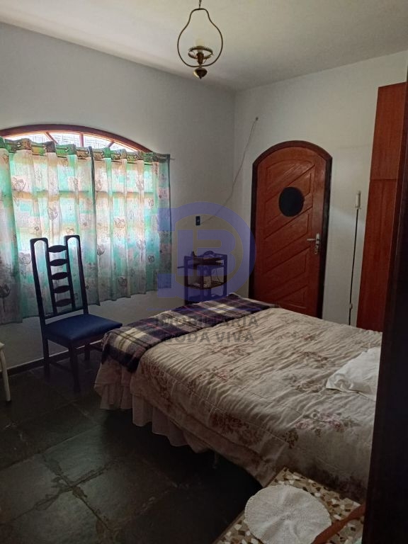 Sobrado na Patriarca com 04 dormitórios, sala 02 ambientes, escritorio, 03 banheiros , cozinha, lavanderia, quintal, corredor lateral, 04 vagas de garagem, edícula com sala, cozinha, quarto e…