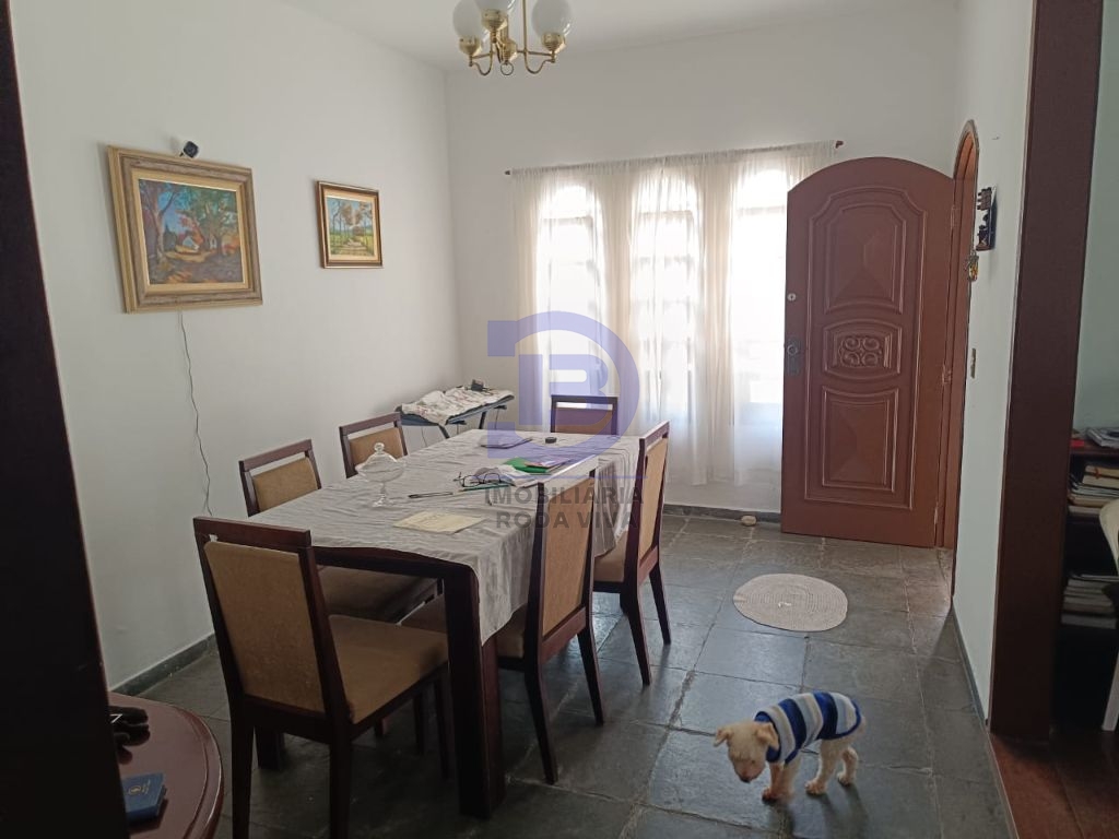 Sobrado na Patriarca com 04 dormitórios, sala 02 ambientes, escritorio, 03 banheiros , cozinha, lavanderia, quintal, corredor lateral, 04 vagas de garagem, edícula com sala, cozinha, quarto e…