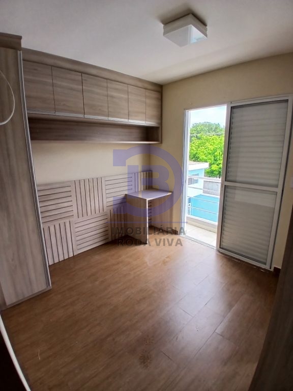 Sobrado 02 suítes e 02 vagas em condominio fechado próximo ao metro guilhermina- esperança