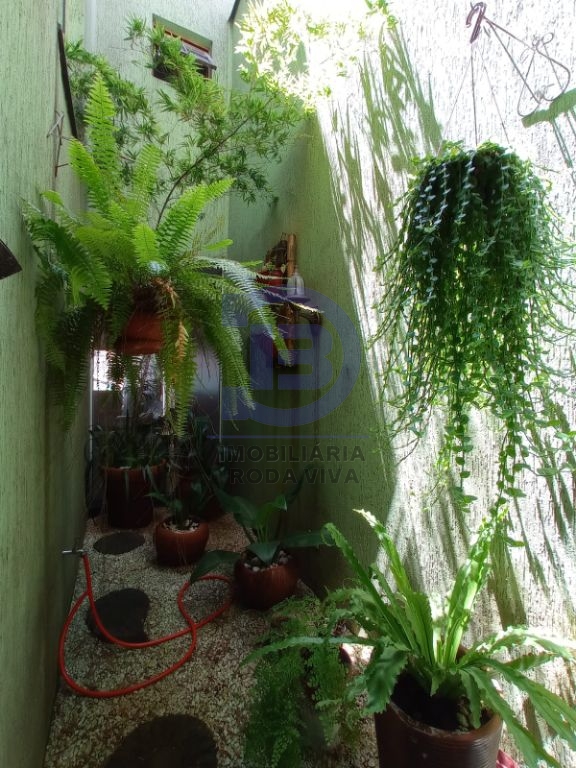 Sobrado no jardim nordeste 03 dormitórios sendo 01 suíte com armários planejados e varanda, sala ampla com 02 ambientes, lavabo, cozinha planejada, lavanderia, jardim externo e jardim de inverno 02…