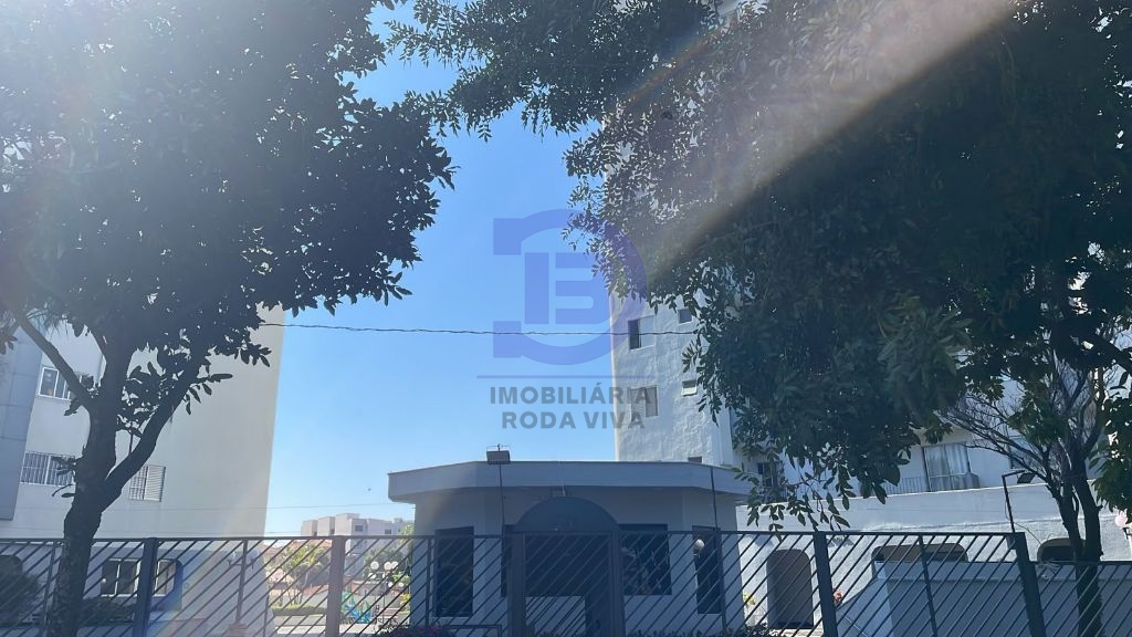 Apto. Vila londrina com 02 dormitórios e 01 vaga de garagem.