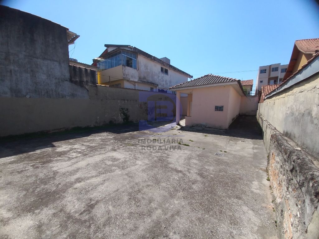 Terreno vila granada com 300 metros plano sendo 10 de frente por 30 de fundos