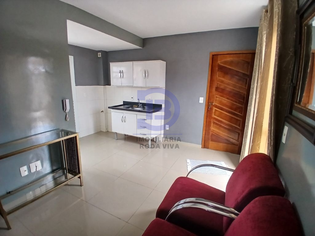 Apto. Studio próximo ao metro guilhermina-esperança com 01 dormitórios, sala, cozinha com armários, lavanderia e quintal.
