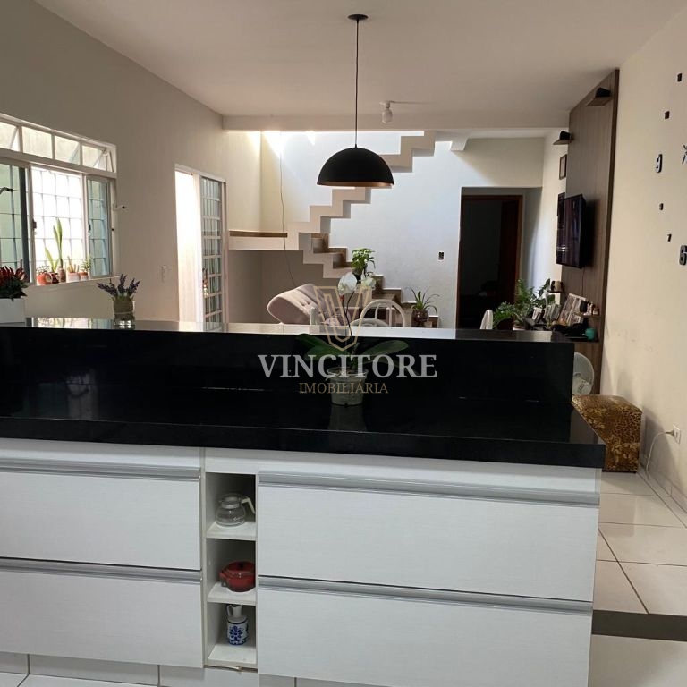 Sobrado de 4 dormitórios à venda no jardim interlagos, horto