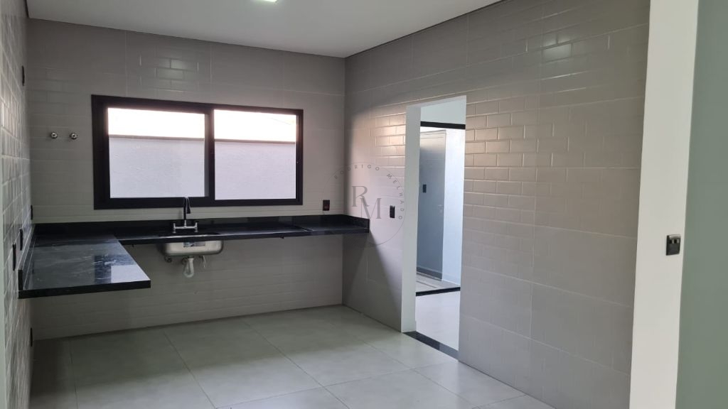 Linda casa à venda em condomínio campos do conde 2, paulínia