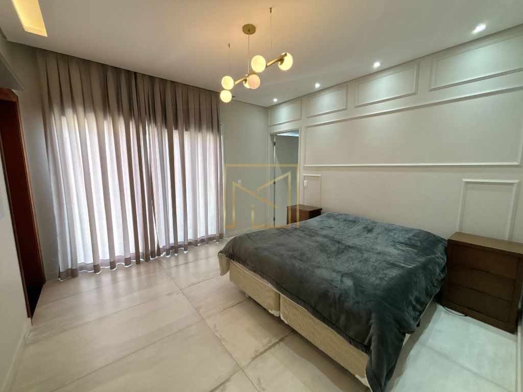 Descubra este magnífico sobrado à venda no prestigiado jardi