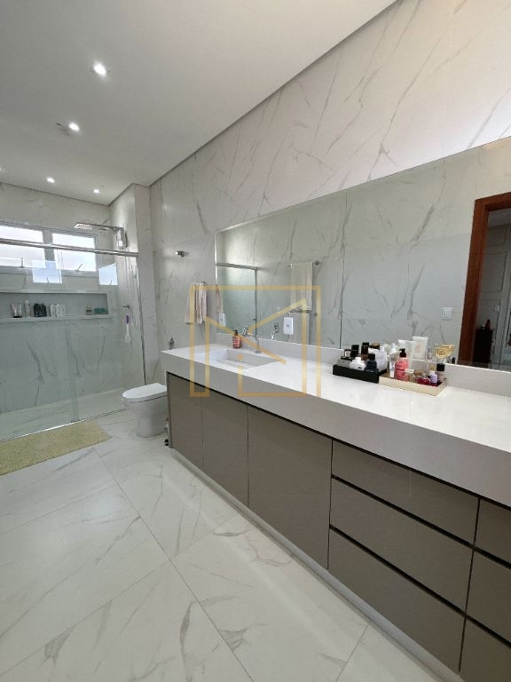 Descubra este magnífico Sobrado à venda no prestigiado Jardim de Mônaco em Hortolândia!