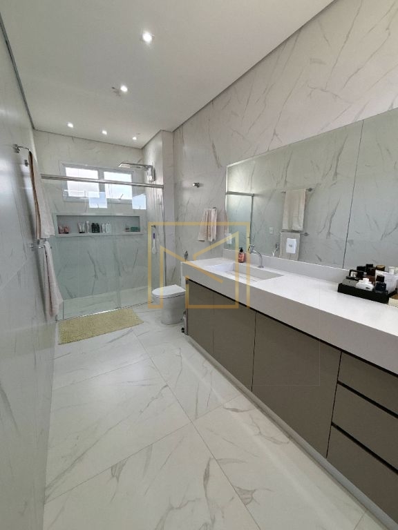Descubra este magnífico Sobrado à venda no prestigiado Jardim de Mônaco em Hortolândia!