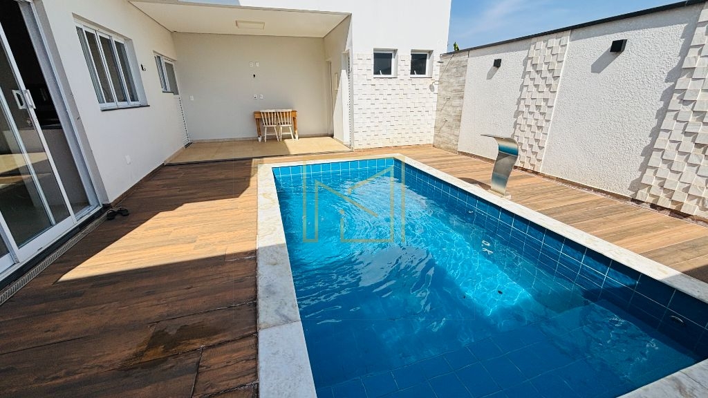 Descubra este magnífico sobrado à venda no prestigiado jardi