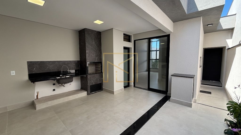 Casa 3 dormitórios (1 suíte) 114m² – portas 2,60m janelas au