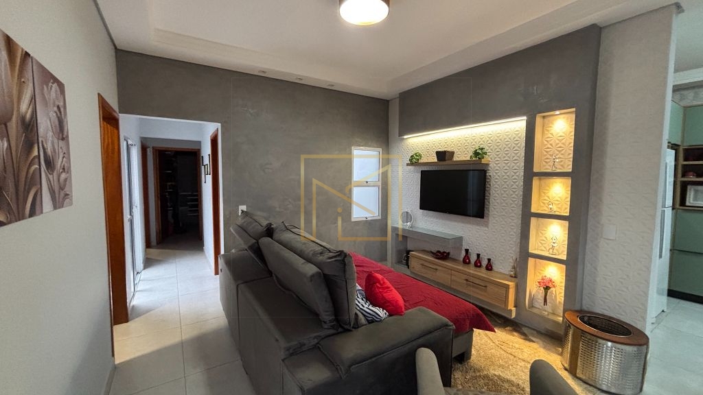Casa com 143m² construídos em terreno de 350m², com ambiente