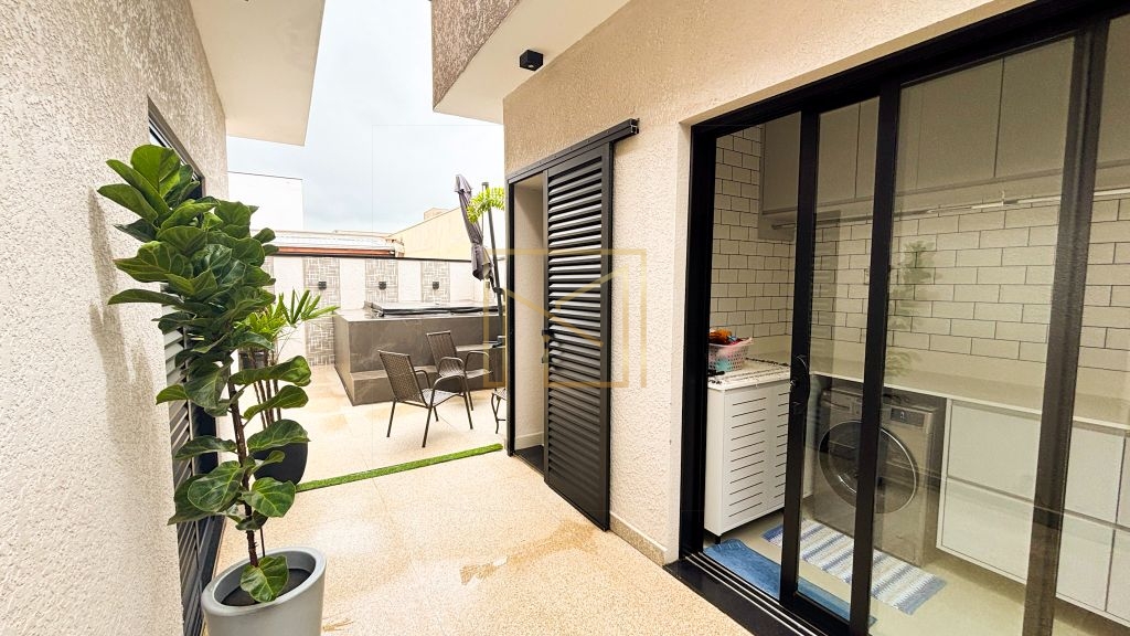 Exclusividade e Bem-Estar: Casa com 3 Dormitórios e 2 Suítes e Jacuzzi no Parque Olívio Franceschini