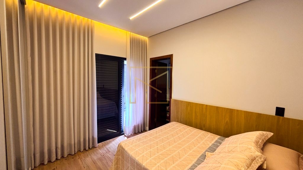 Exclusividade e Bem-Estar: Casa com 3 Dormitórios e 2 Suítes e Jacuzzi no Parque Olívio Franceschini