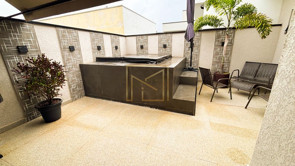 Exclusividade e Bem-Estar: Casa com 3 Dormitórios e 2 Suítes e Jacuzzi no Parque Olívio Franceschini