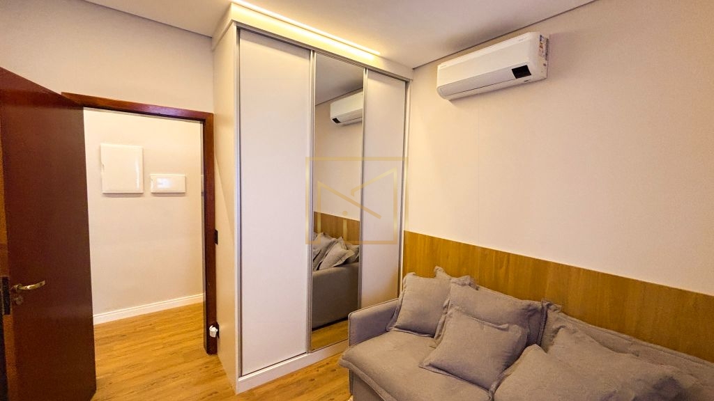 Exclusividade e Bem-Estar: Casa com 3 Dormitórios e 2 Suítes e Jacuzzi no Parque Olívio Franceschini