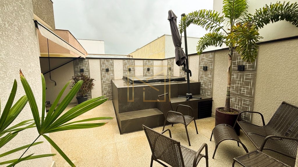 Exclusividade e Bem-Estar: Casa com 3 Dormitórios e 2 Suítes e Jacuzzi no Parque Olívio Franceschini