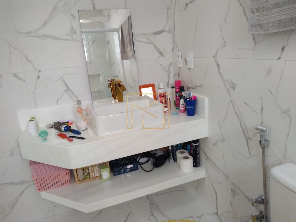 Casa com 3 Suítes, Escritório e Banheira no Parque Olívio Franceschini