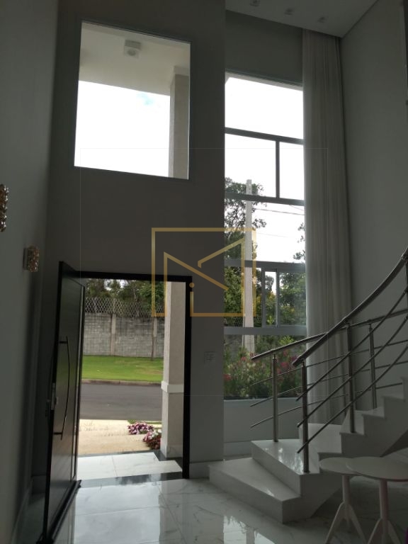 Casa com 3 suítes, escritório e banheira no parque olívio fr