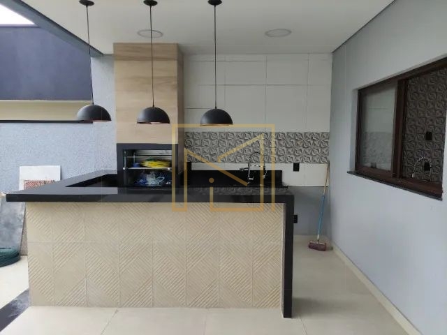Sobrado à Venda no Condomínio Olívio Franceschini Hortolândia-SP