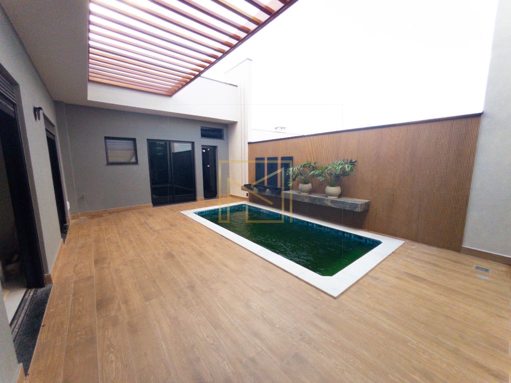 Casa em Condomínio com 3 Suítes à Venda em Hortolândia