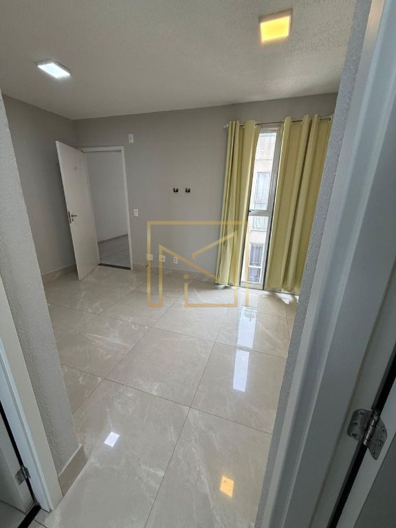 Apartamento no 2º Andar com 2 Dormitórios, Sacada e Condomínio com Piscina