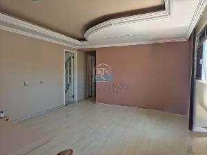 Amplo apartamento, com 106m2. composto de 3 quartos, sendo 01 suíte. Ótima localização, no Centro de Macaé - Rogério Domingues Simões