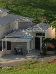 Excelente casa no Vale dos Cristais - Com 05 quartos e quintal - Requinte e natureza em um só imóvel! - Rogério Domingues Simões