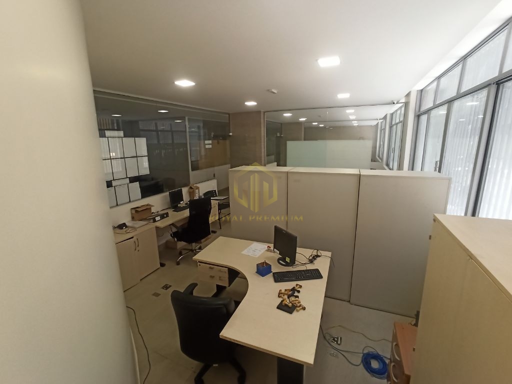 Espaço amplo e moderno: Sala Comercial em dois andares pronta para receber sua empresa em localização estratégica no coração Brasília. - foto 16