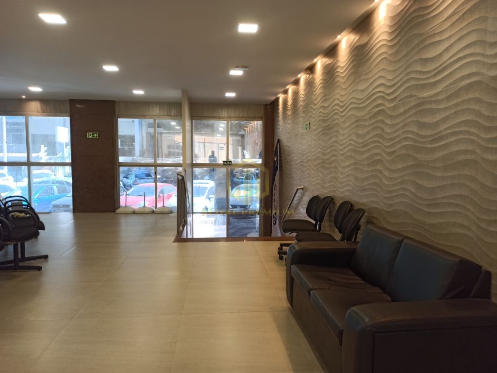 Espaço amplo e moderno: sala comercial em dois andares pront
