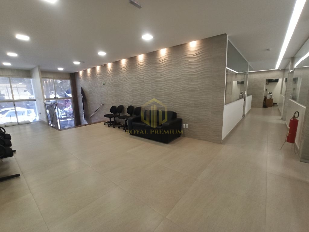 Espaço amplo e moderno: sala comercial em dois andares pront