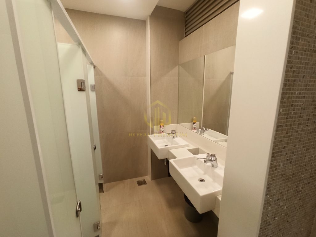 Espaço amplo e moderno: Sala Comercial em dois andares pronta para receber sua empresa em localização estratégica no coração Brasília. - foto 47