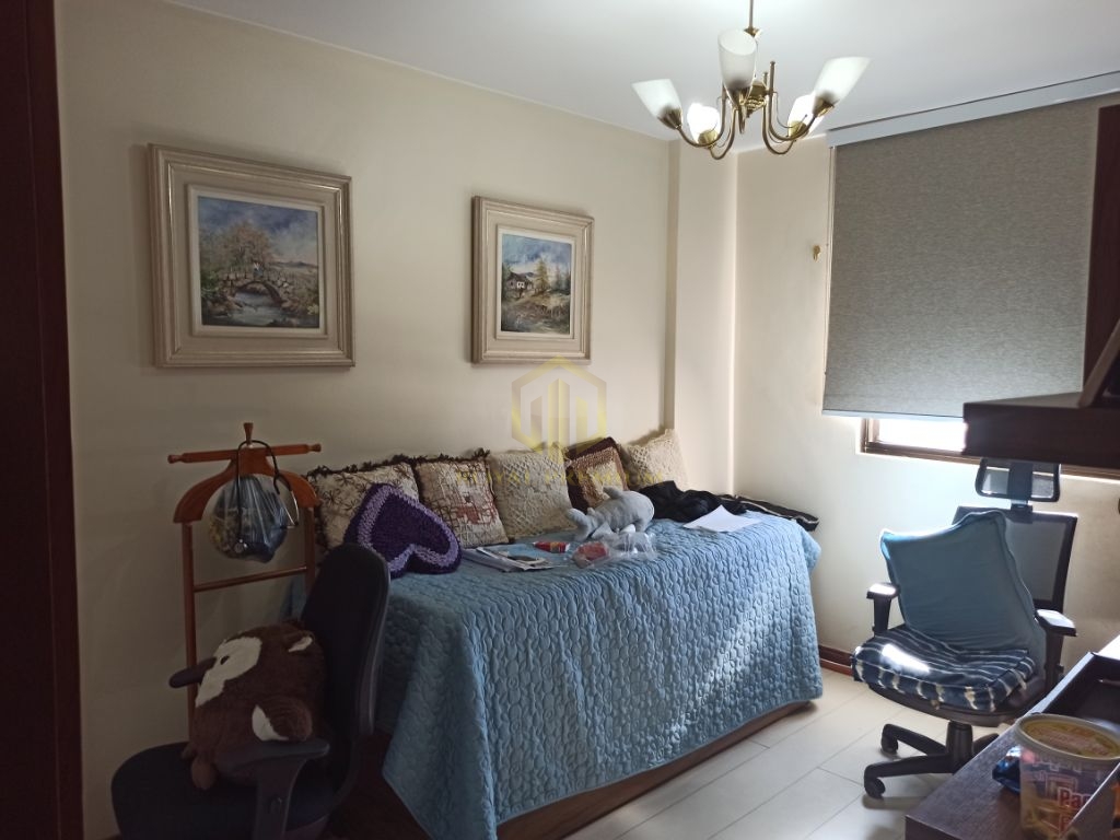 Apartamento de 4 quartos à Venda em Taguatinga Sul