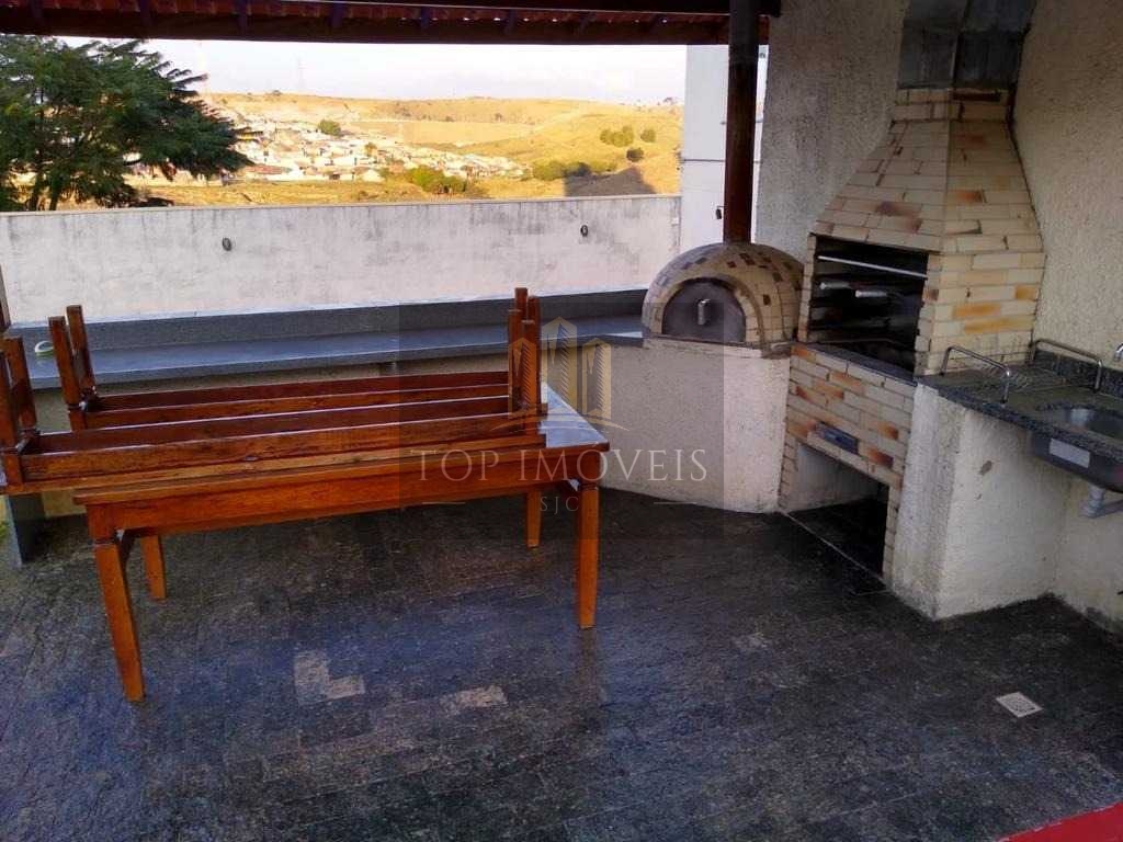 Apartamento 2 Dormitórios no Parque Residencial Flamboyant 12º Andar, Sacada com Vista Livre e 1 Vaga Condomínio Boulevard Flamboyant