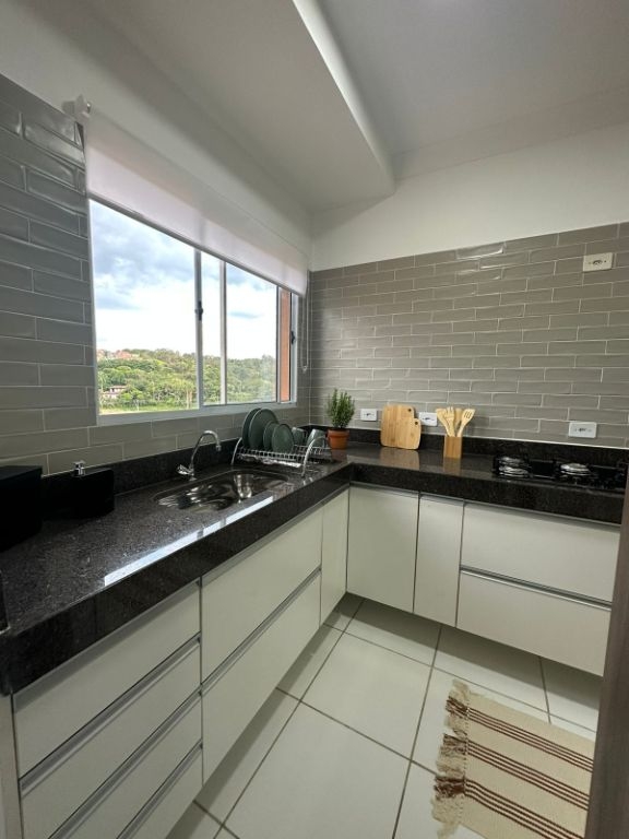 Excelente apartamento no Jardim Coleginho - Jacareí