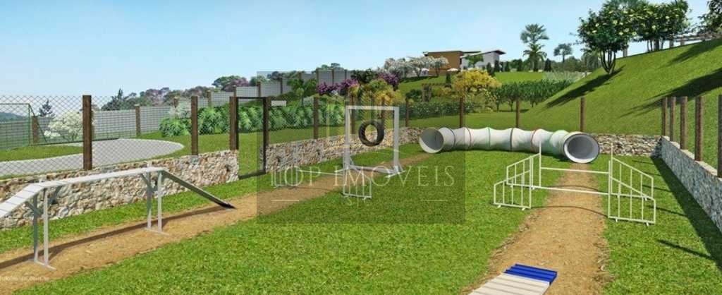 Terreno em condomínio fechado 270m²